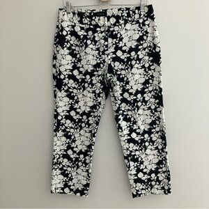 Talbots Signature Black & White Capri Floral Print Pants Women's Size 10